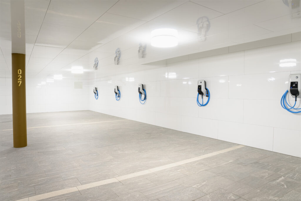 20250206-Ferratec Ladestationen Uptown Wilen-lgmedia-103-HDR